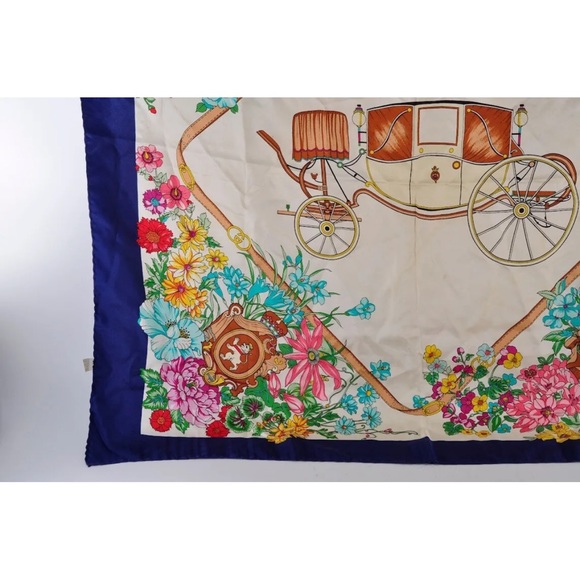 GUCCI Flower Multicolor Scarf 34x34 100% Silk GUC Authentic w/Tag 10193 - Picture 4 of 12